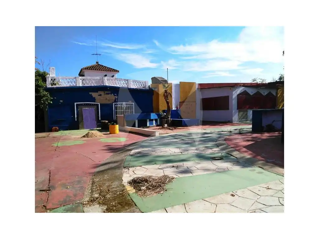 Local en venta en DE OLIVENZA (EX-107), Las Vaguadas