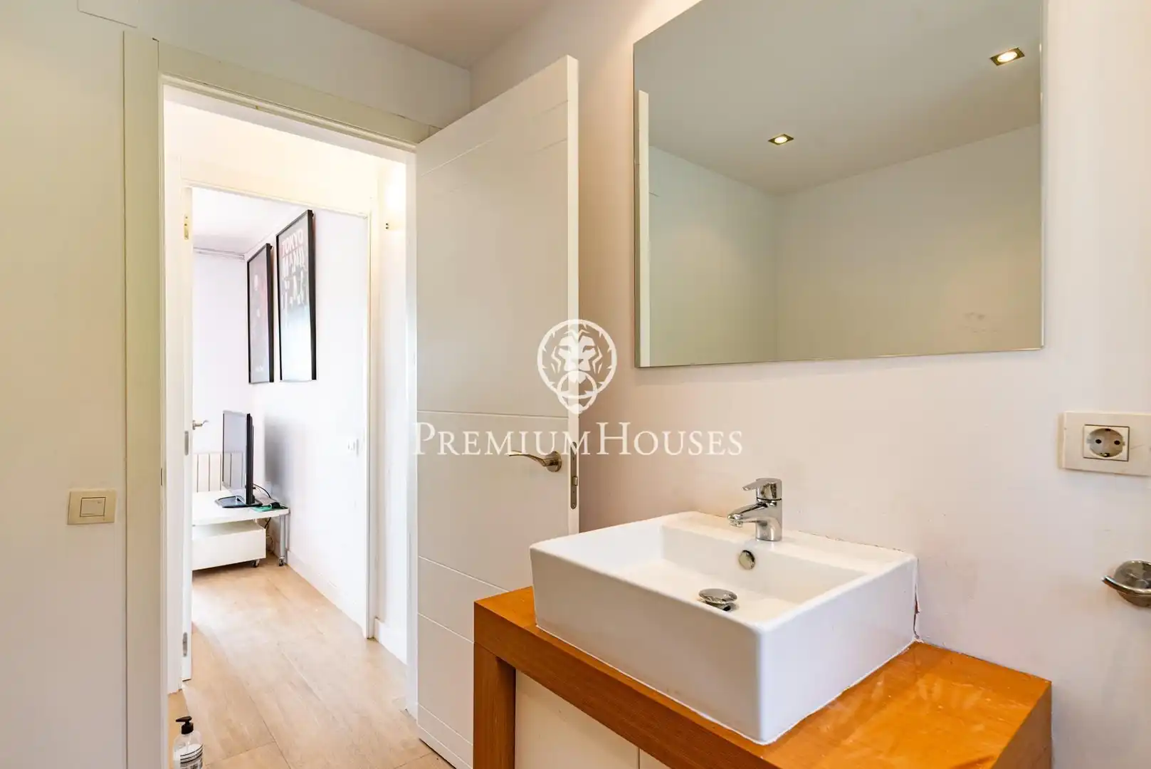 Bathroom of Houses for sale in Castelldefels  with Heating, Private garden and Terrace