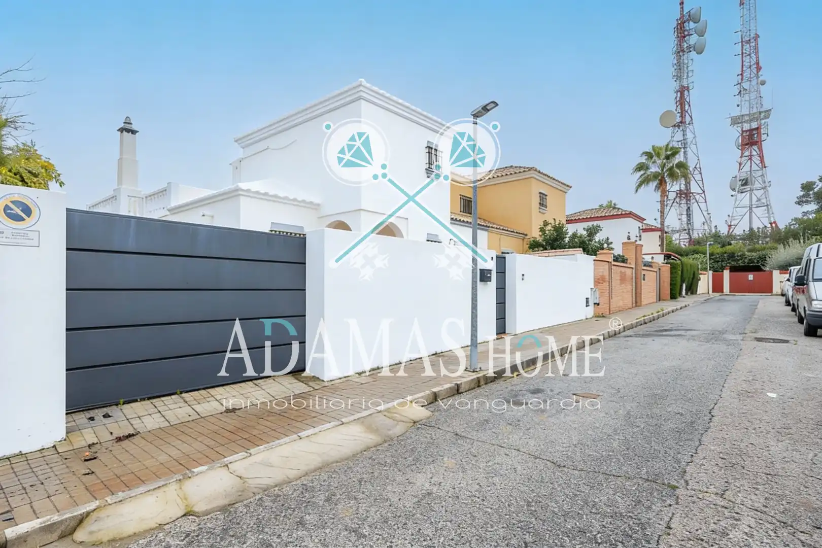 Vista exterior de Casa o chalet en venta en Valencina de la Concepción con Aire acondicionado, Calefacción y Jardín privado