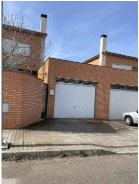House or chalet for sale in Erustes