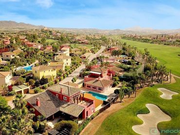 Haus zum Verkauf in Desert Spring Golf