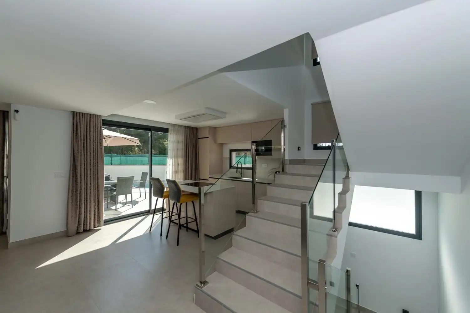 Haus oder Chalet zur Miete in El Campello mit Klimaanlage, Privatgarten und Terrasse