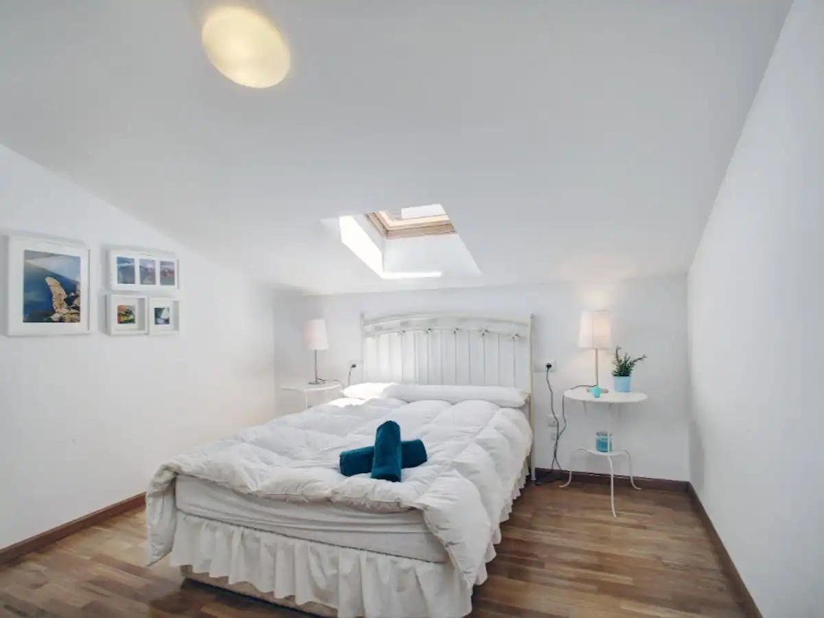 Schlafzimmer von Maisonette zur Miete in Benaocaz mit Klimaanlage, Heizung und Parkett