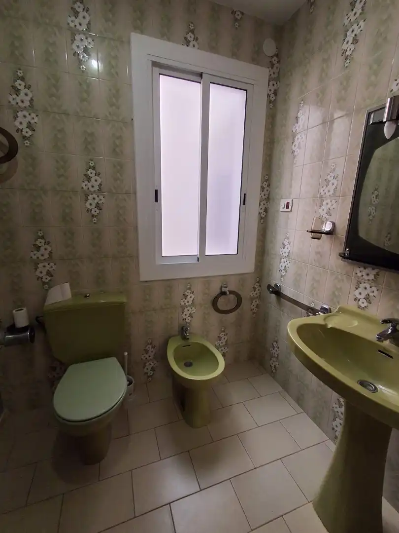 Baño de Casa o chalet en venta en Montbrió del Camp con Calefacción, Terraza y Horno