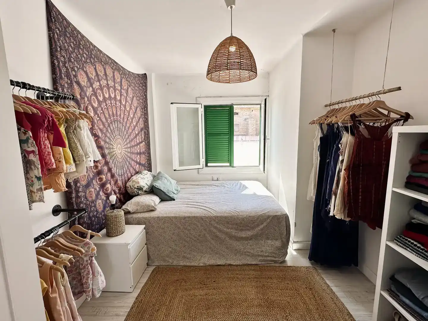 Habitación de Ático de alquiler en  Palma de Mallorca con Aire acondicionado, Parquet y Amueblado