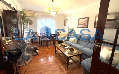 Living room of Flat for sale in  Sevilla Capital  with Terrace and Storage room