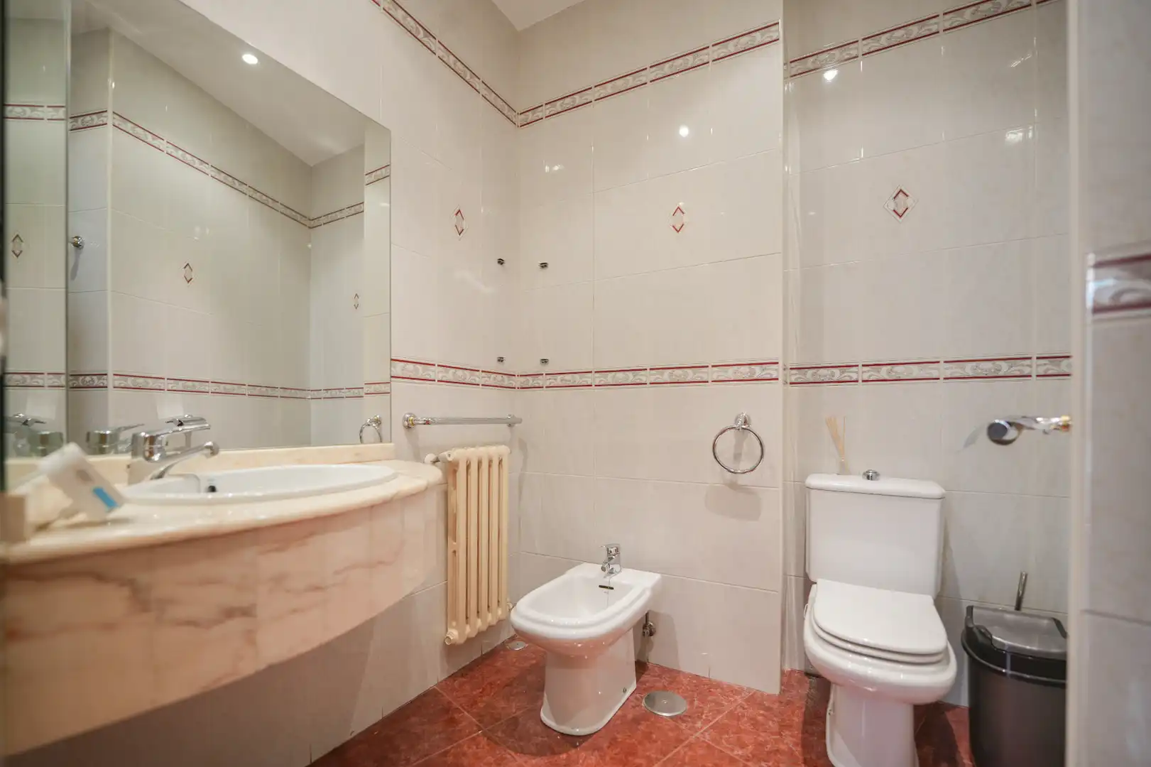 Bathroom of Flat for sale in Valladolid  with Heating, Parquet flooring and Storage room