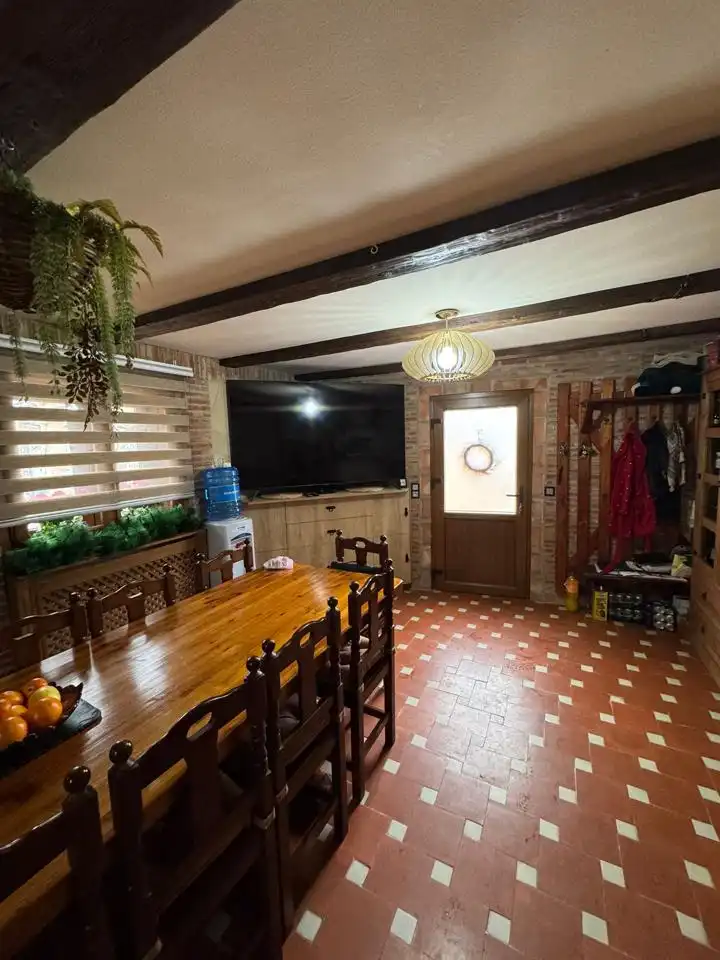 Casa o xalet en venda en Cadrete amb Aire condicionat, Calefacció i Jardí privat