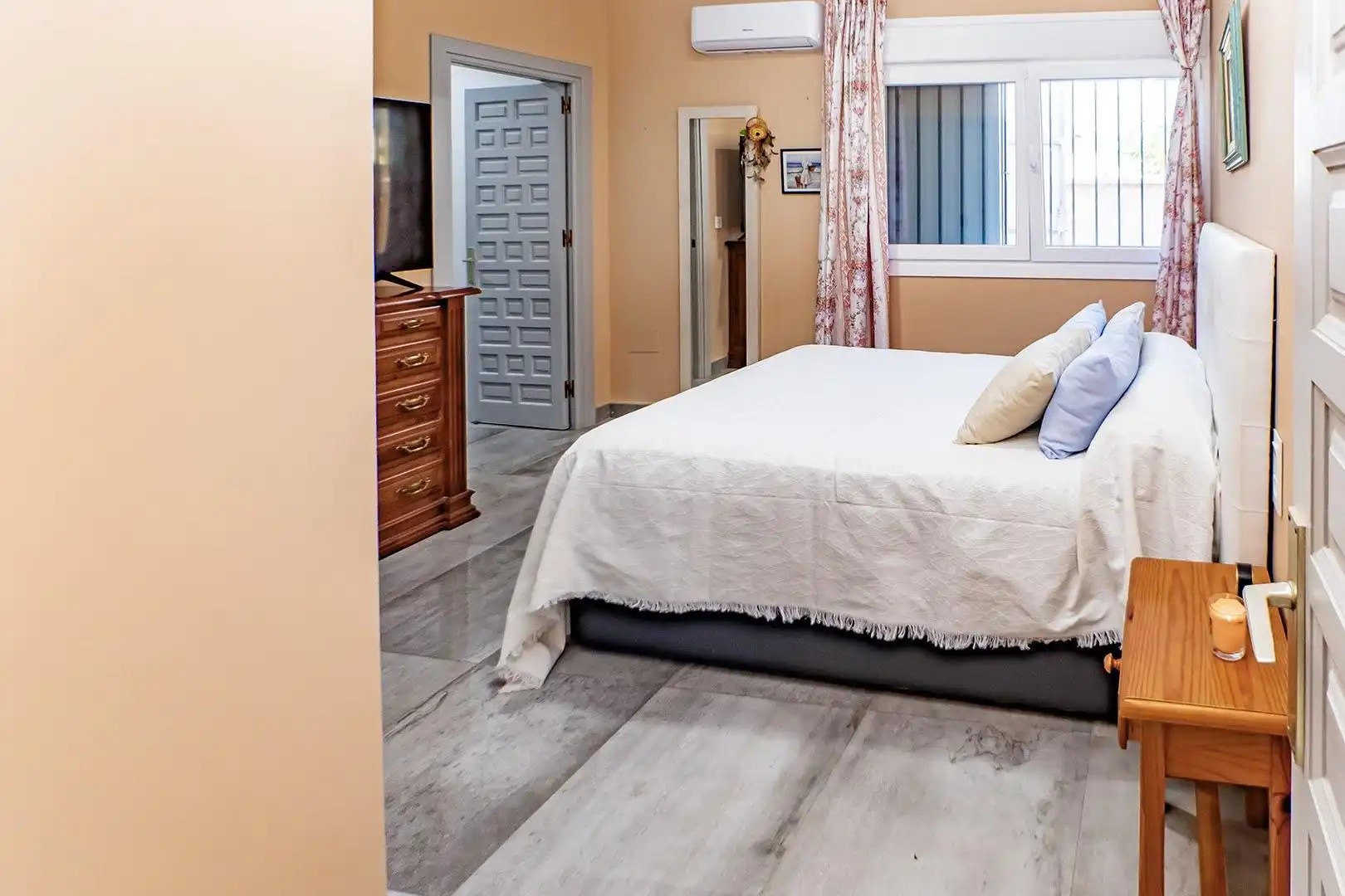 Habitación de Casa o chalet en venta en Roquetas de Mar con Aire acondicionado, Calefacción y Jardín privado