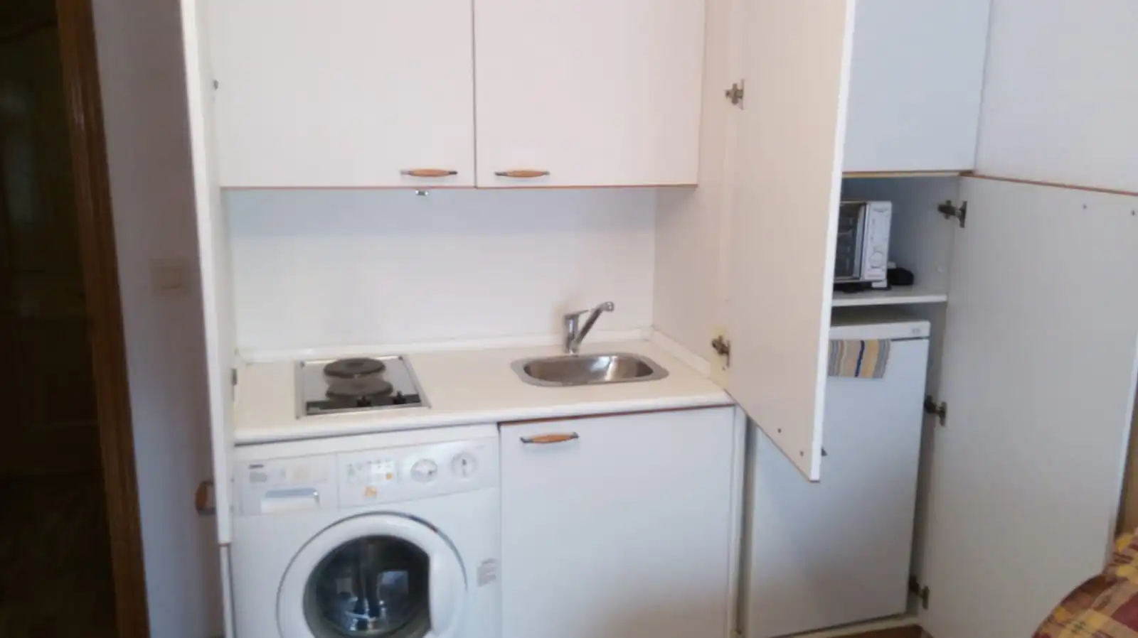 Kitchen of Study for rent in Salamanca  with Parquet flooring, Furnished and Washing machine