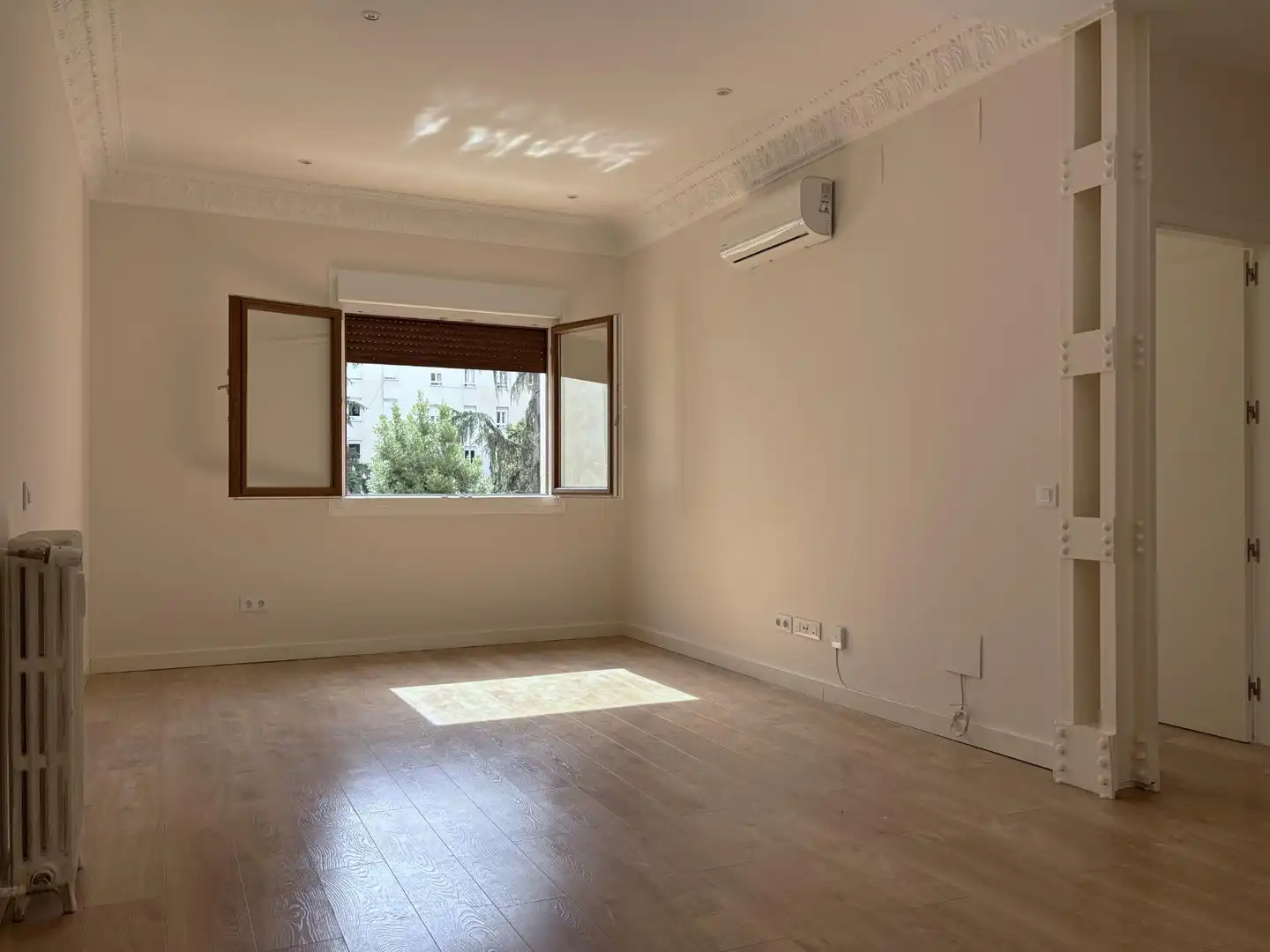 Sala d'estar de Pis de lloguer en Madrid amb Aire condicionat i Calefacció