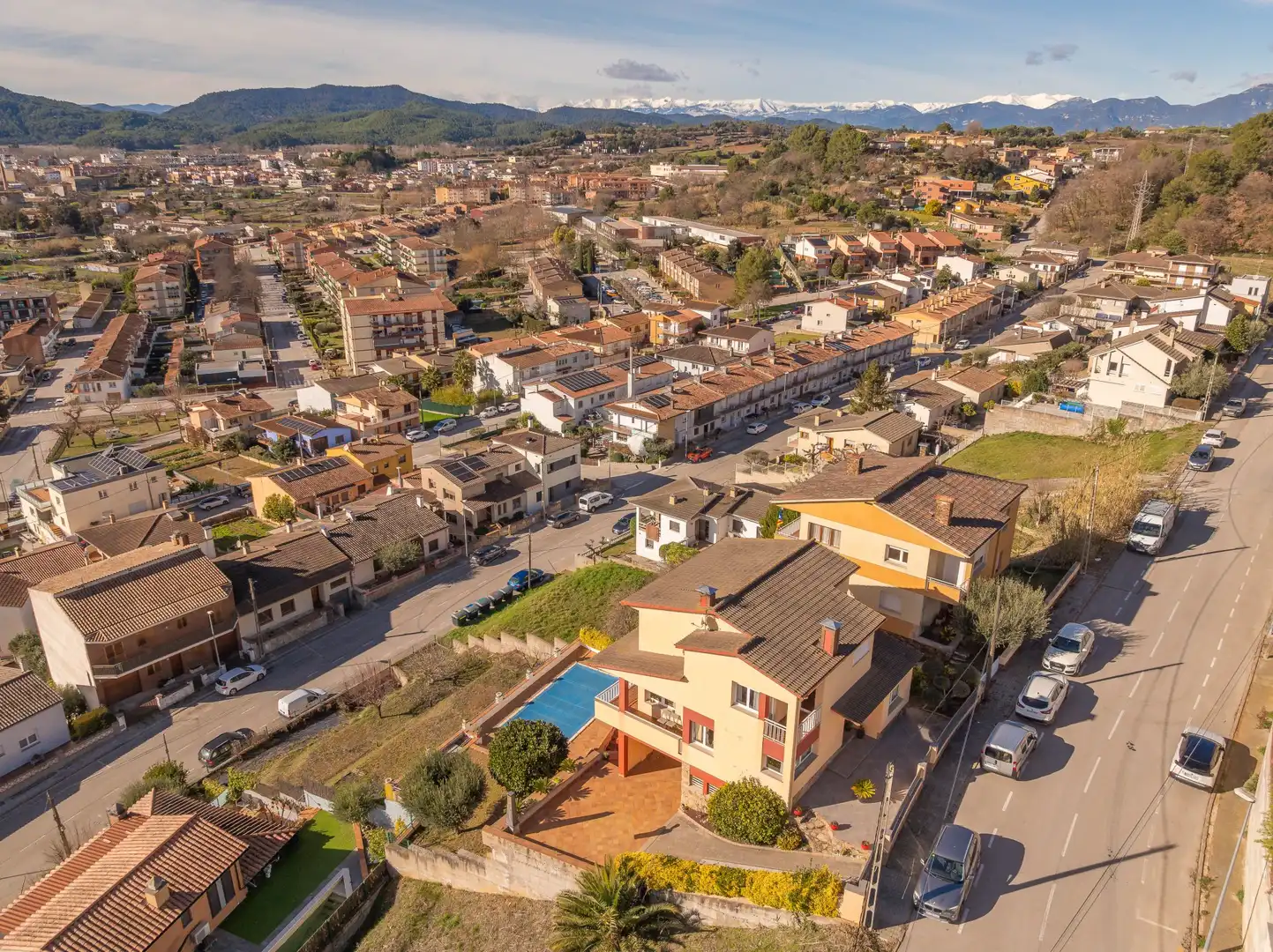 Vista exterior de Casa o chalet en venta en Banyoles con Terraza, Piscina y Balcón