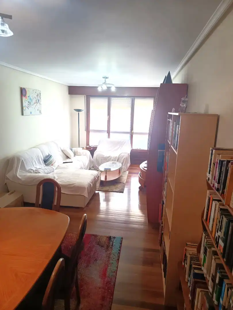 Sala d'estar de Pis de lloguer en Castro-Urdiales amb Calefacció, Terrassa i Moblat
