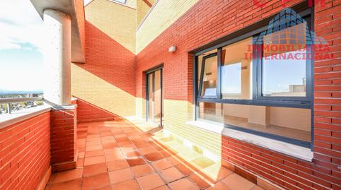 Foto 5 de Ático de alquiler en Valdezarza, Madrid