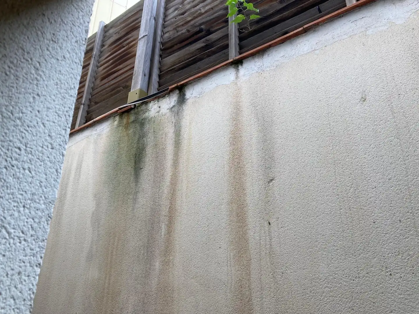Exterior view of Commercial properties for sale in Barcelona  with Air Conditioner