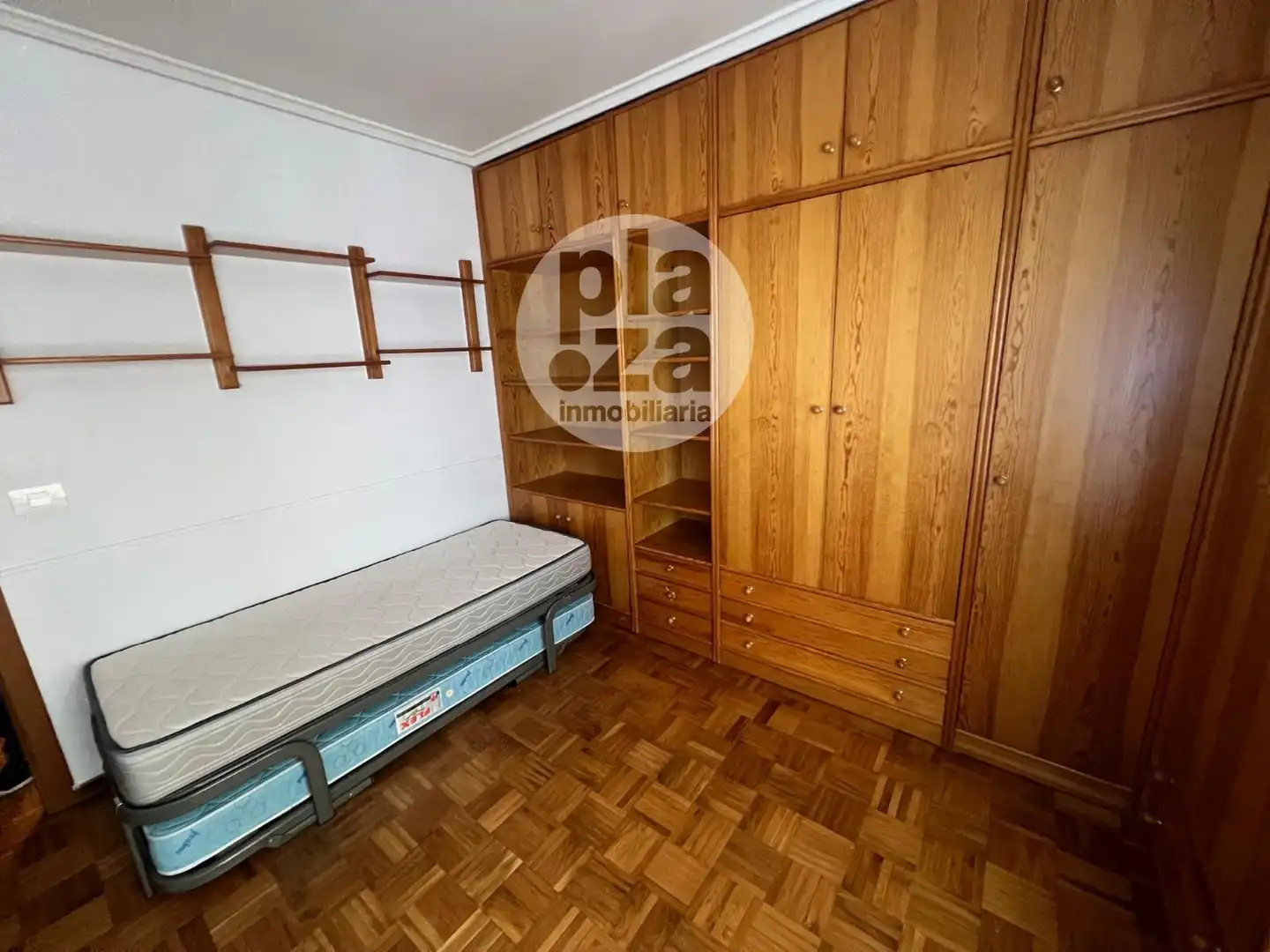 Habitación de Piso de alquiler en Burgos con Calefacción, Terraza y Trastero