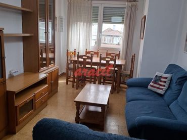 Flat with balcony to rent in Centro
