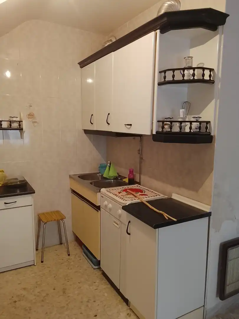 Kitchen of Flat for sale in Madrigal de la Vera  with Furnished