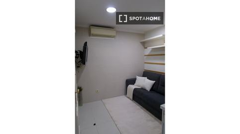 Photo 4 of Apartment to share in Pacífico,  Madrid Capital