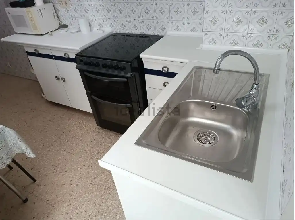 Cocina de Piso en venta en Santiago de Compostela  con Calefacción, Terraza y Amueblado
