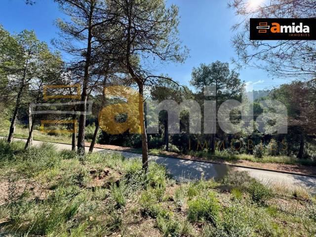 Terreno industrial en Venta en Rellinars