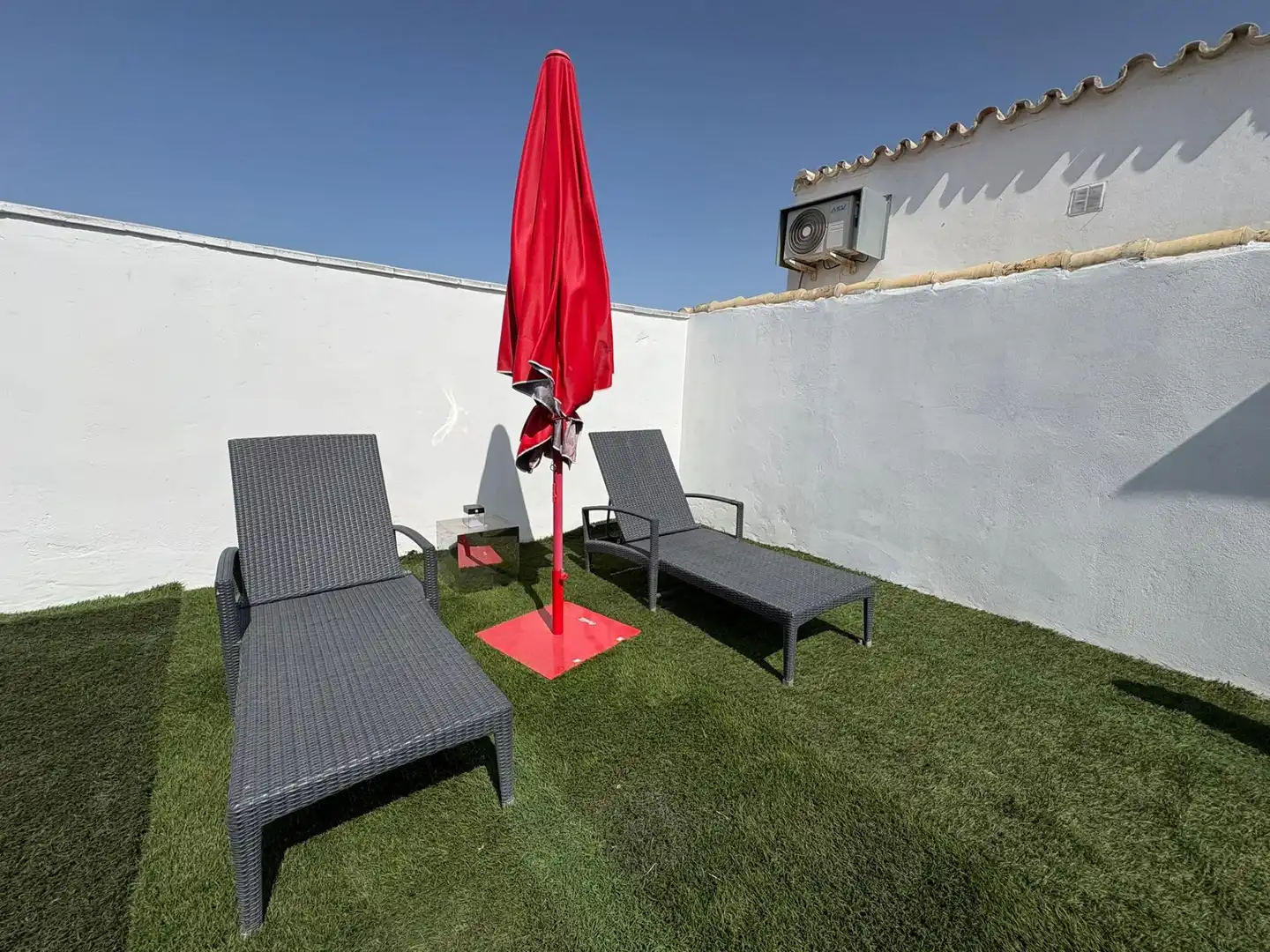 Terrassa de Casa o xalet de lloguer en Chiclana de la Frontera amb Aire condicionat, Jardí privat i Moblat