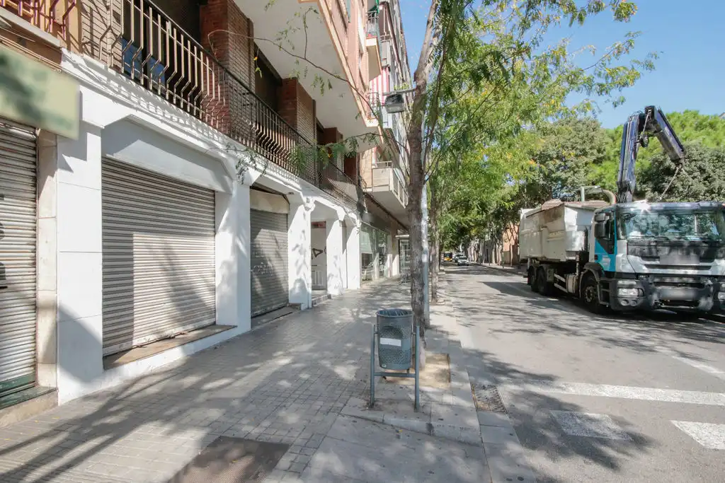 Außenansicht von Geschaftsraum zum Verkauf in Badalona
