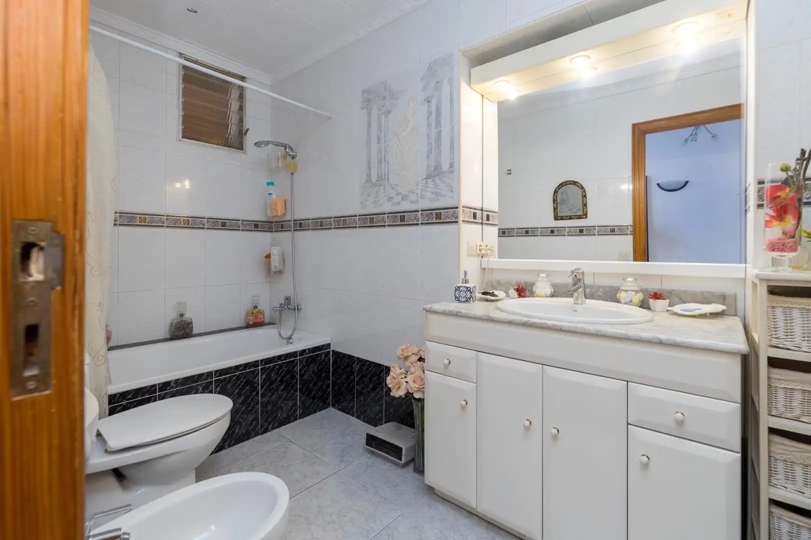 Bathroom of Houses for sale in Llevant
