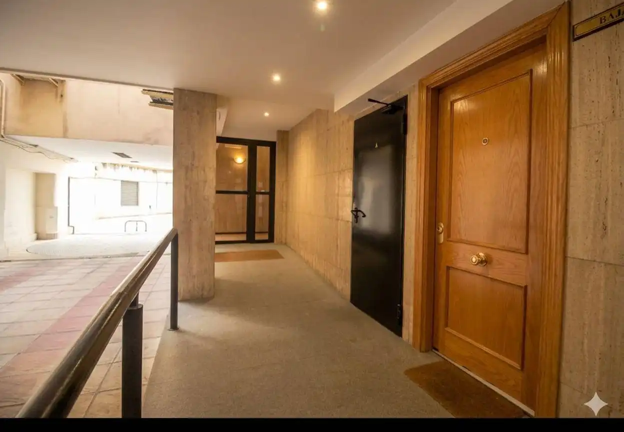 Piso de alquiler en Madrid con Calefacción, Amueblado y Balcón