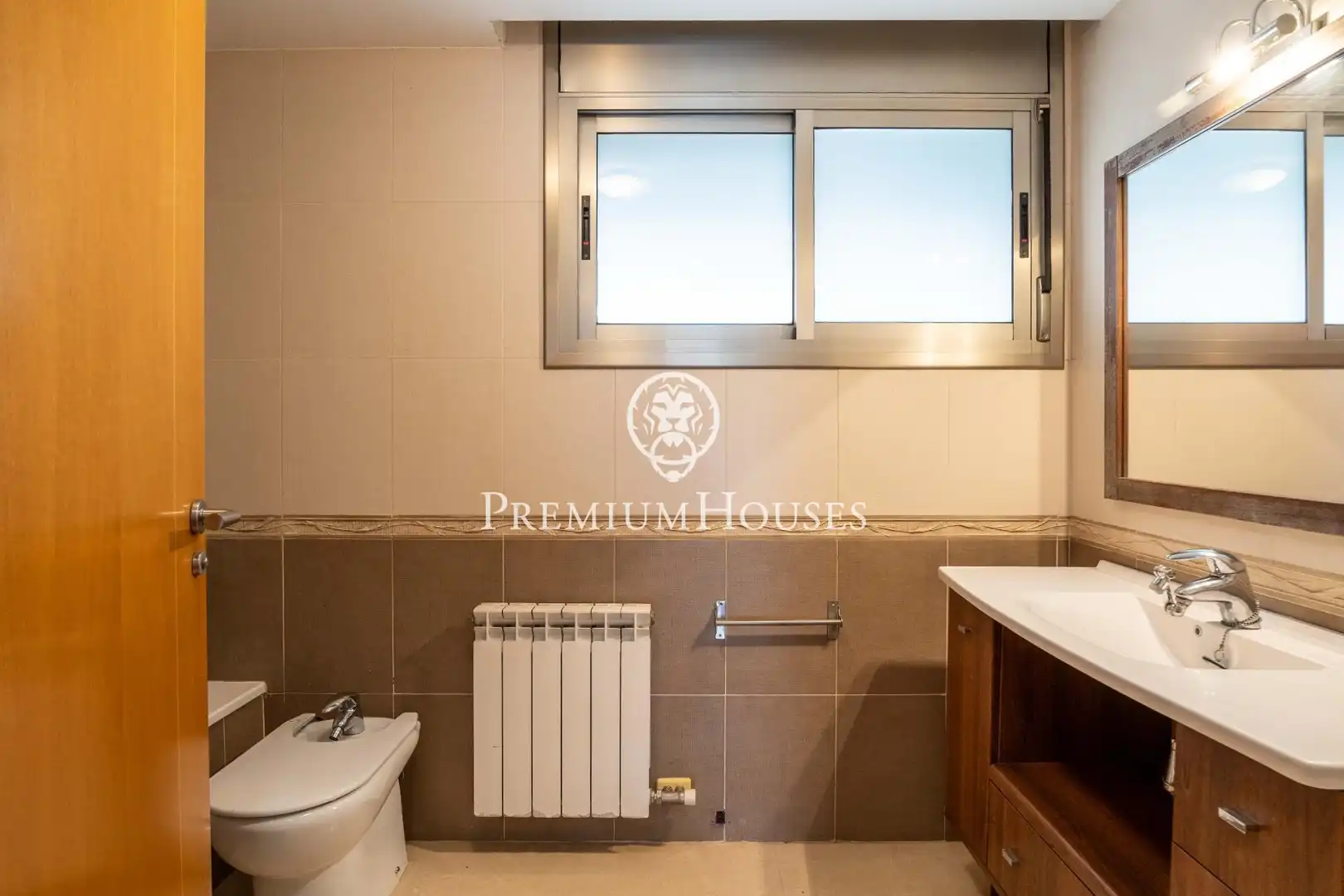 Baño de Casa o chalet en venta en El Catllar  con Aire acondicionado, Calefacción y Jardín privado