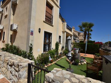 Apartment with pool for sale in Calle Benferri 30