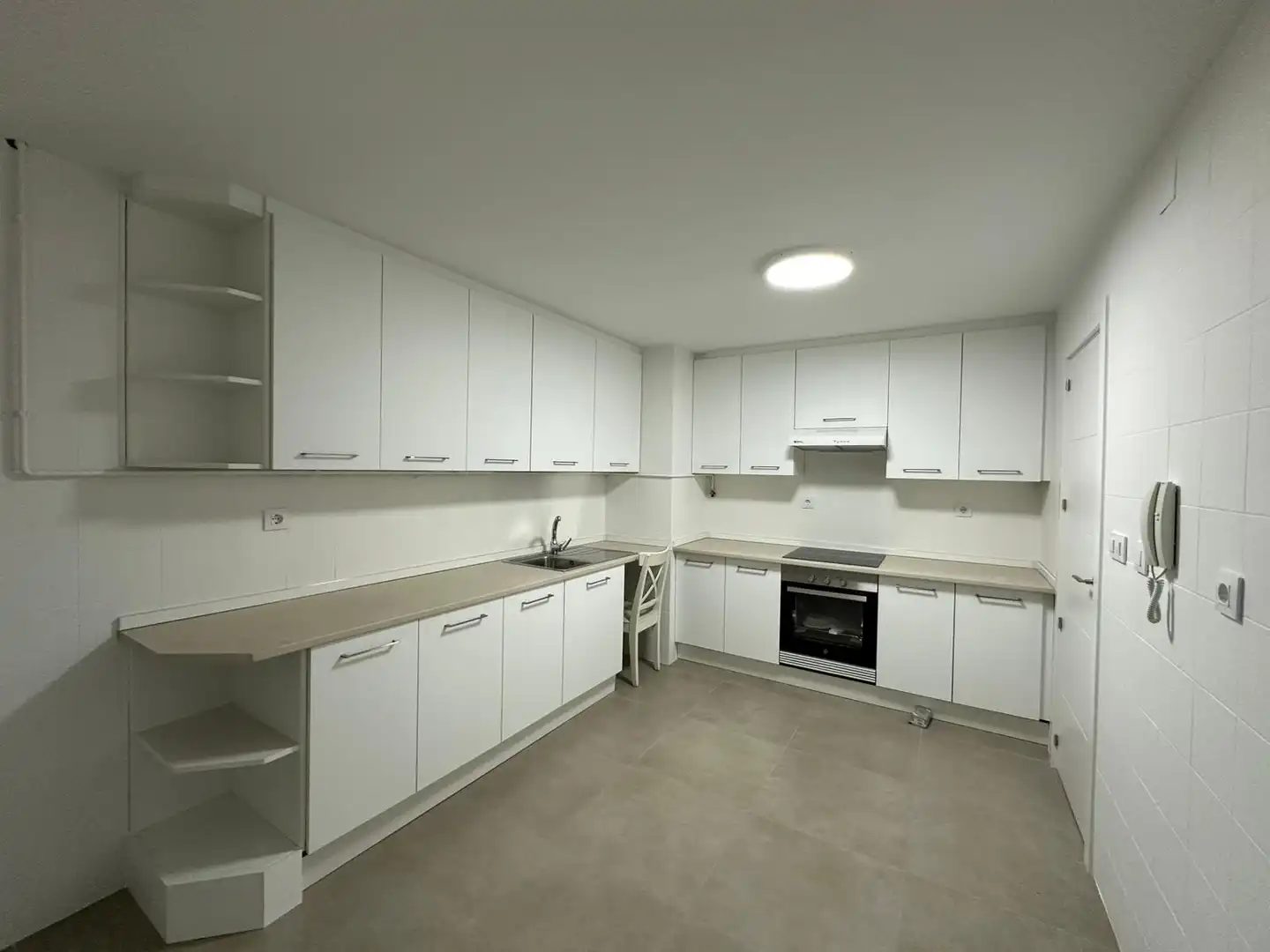 Küche von Wohnung zum Verkauf in Toledo mit Klimaanlage, Heizung und Privatgarten