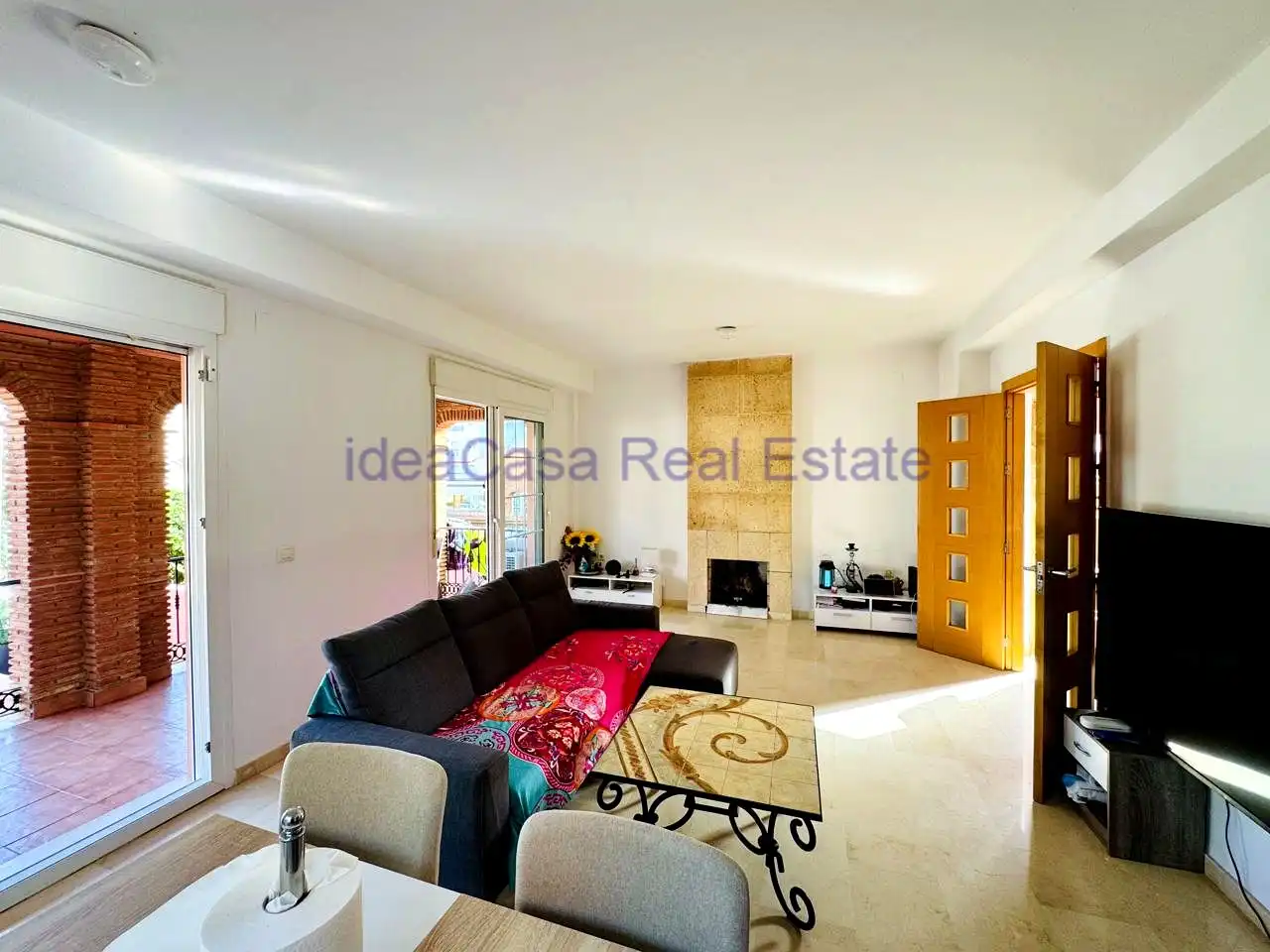 Wohnzimmer von Haus oder Chalet zum Verkauf in Benalmádena mit Klimaanlage, Privatgarten und Terrasse