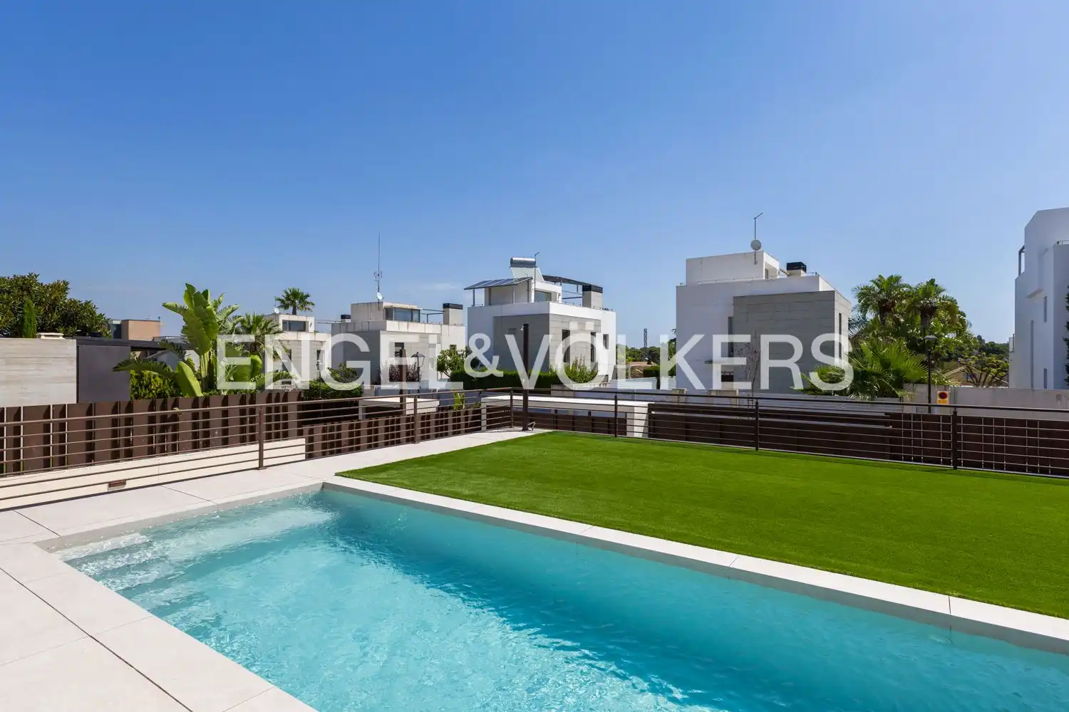 Piscina de Casa o xalet en venda en Godella amb Aire condicionat, Calefacció i Jardí privat