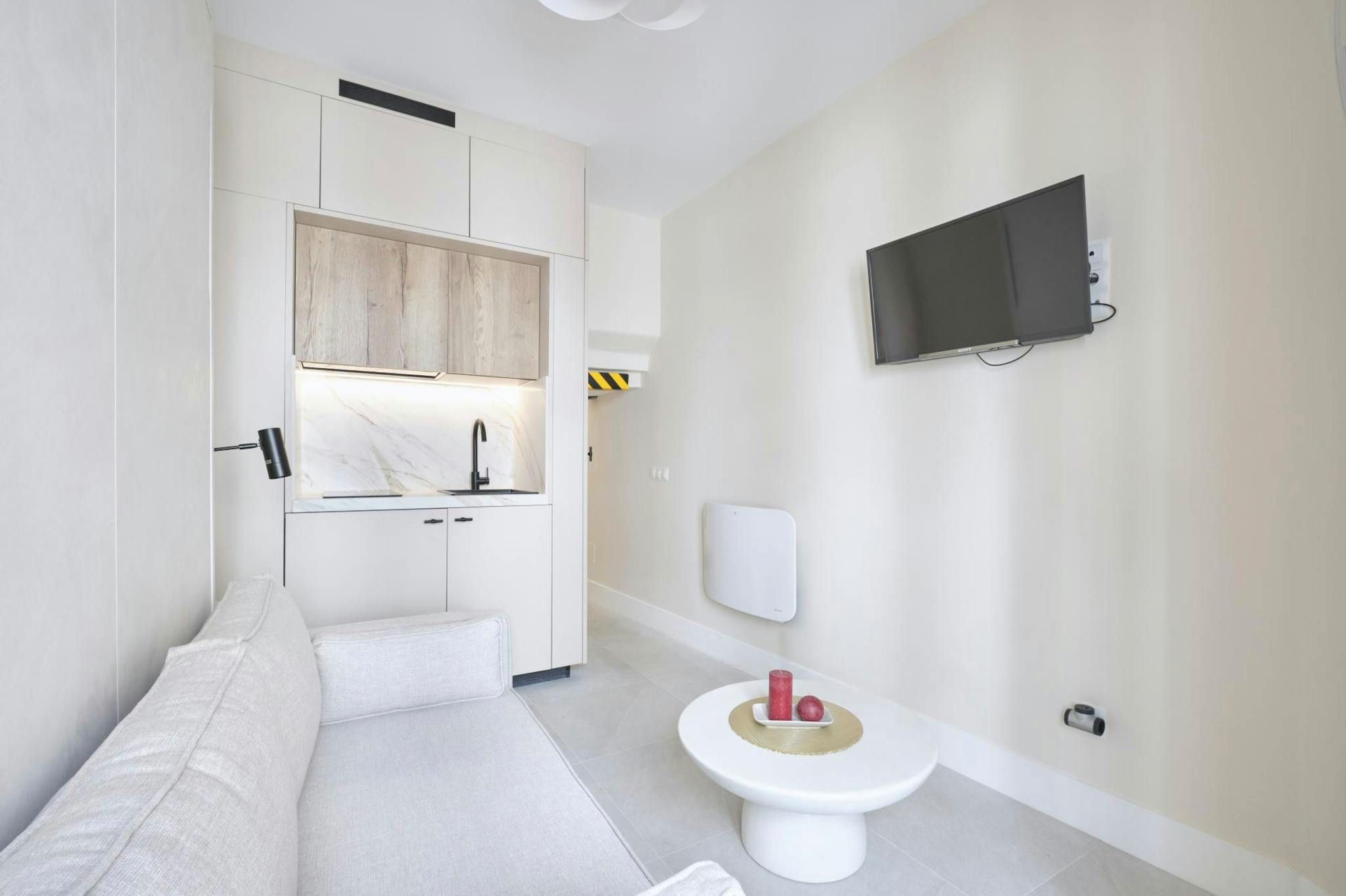 Habitación de Piso de alquiler en  Madrid Capital con Aire acondicionado, Calefacción y Amueblado