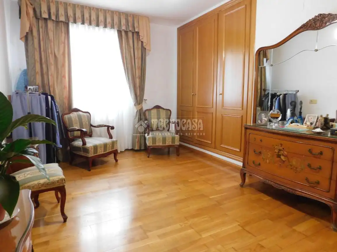 Habitación de Piso en venta en Zaragoza