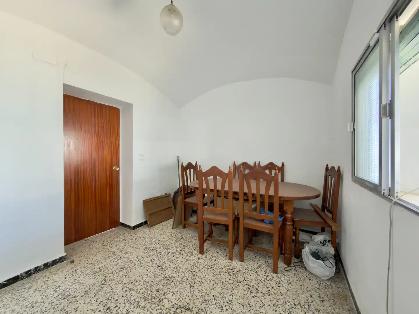 Menjador de Casa o xalet en venda en Bornos amb Aire condicionat, Jardí privat i Moblat