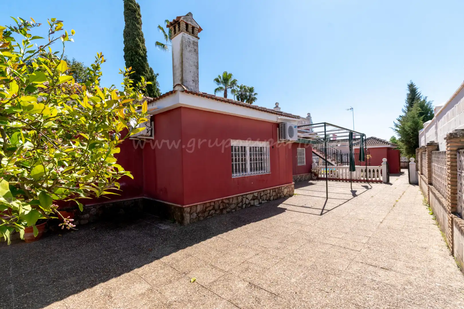 Vista exterior de Casa o chalet en venta en Villanueva del Ariscal con Aire acondicionado, Calefacción y Jardín privado
