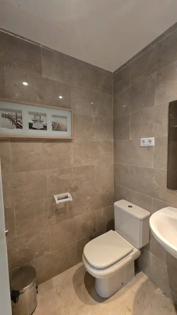 Habitatge amb terrassa en venda a Avenida Sierra Morena 47, imagen 12