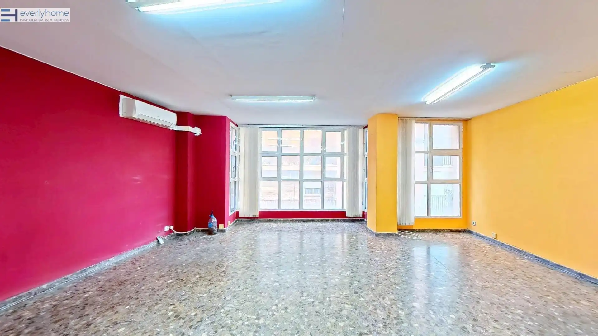 Commercial properties for rent in El Pla del Real