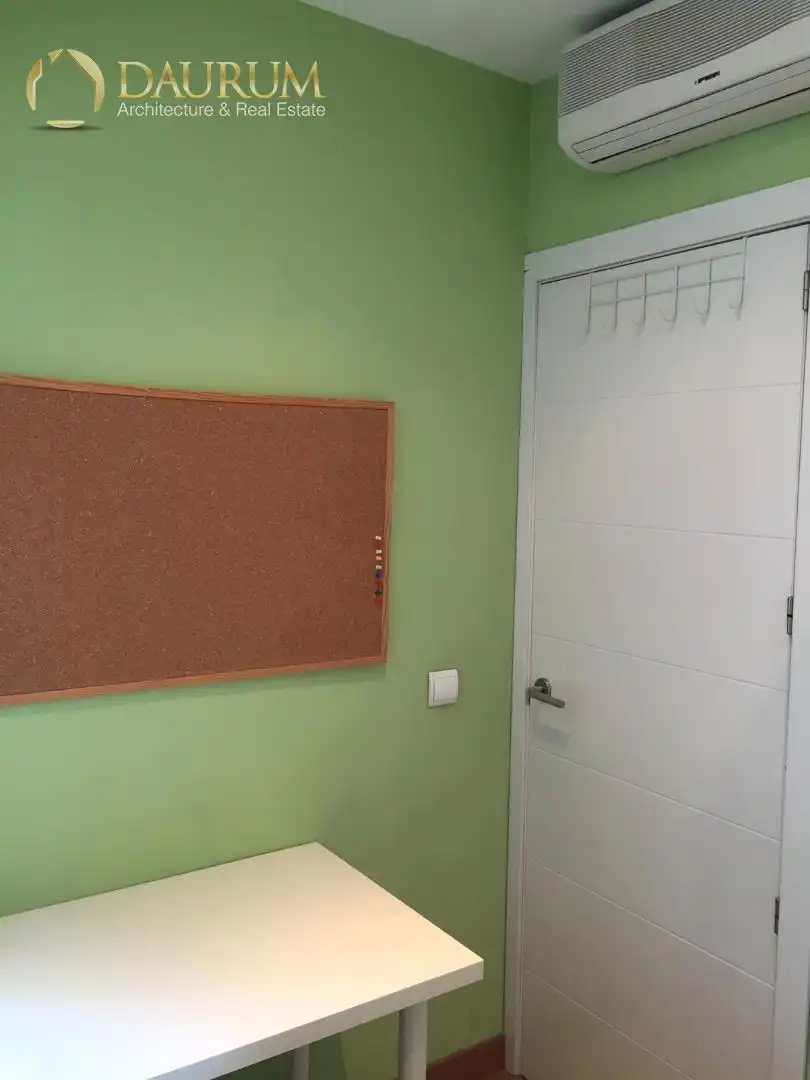 Bedroom of Flat for sale in Madrid  with Air Conditioner, Heating and Storage room