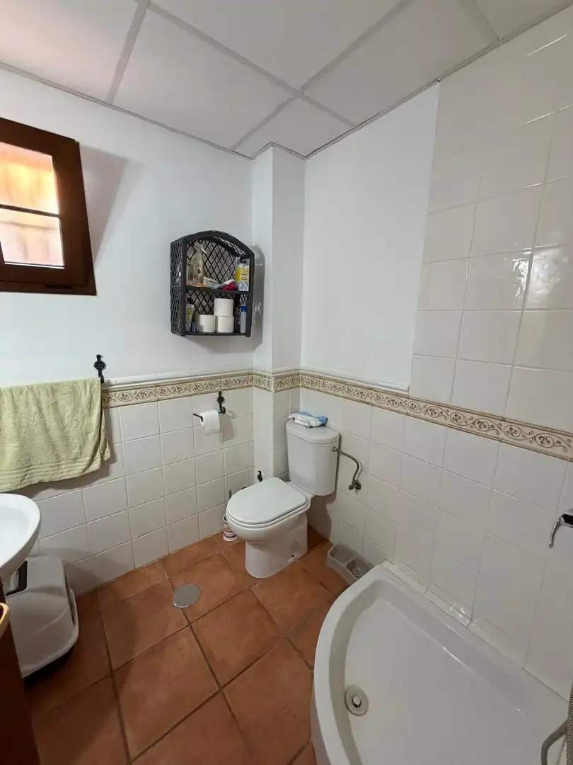 Bathroom of Houses for sale in Utrera