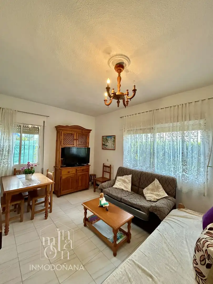 Sala de estar de Casa o chalet en venta en Almonte con Calefacción, Terraza y Amueblado