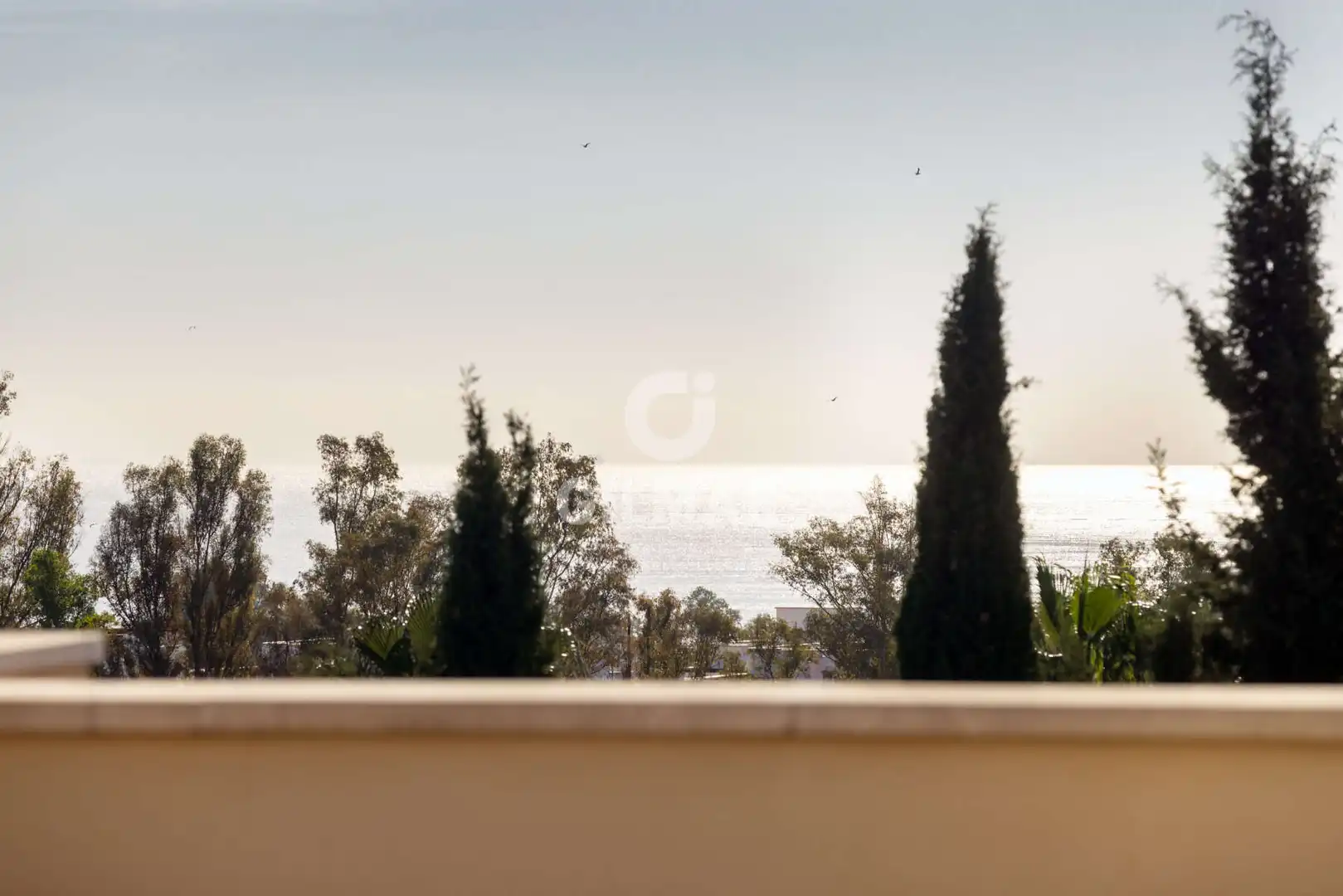 Vista exterior de Dúplex en venta en Estepona con Calefacción, Jardín privado y Piscina