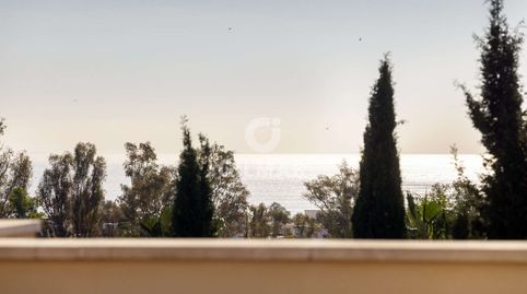 Foto 3 de Dúplex en venta en La Concha - Resina Golf, Estepona