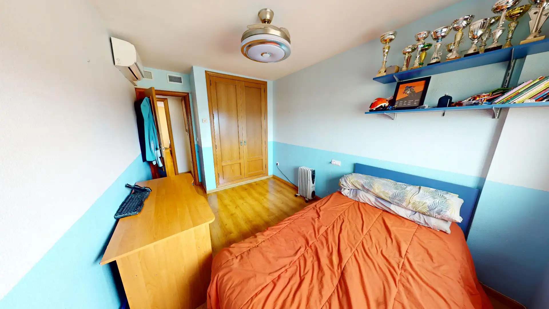 Habitación de Piso en venta en Alicante / Alacant con Aire acondicionado, Calefacción y Terraza