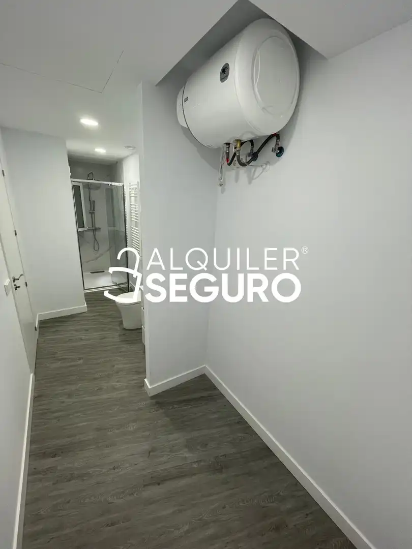 Baño de Estudio de alquiler en Madrid con Aire acondicionado y Calefacción