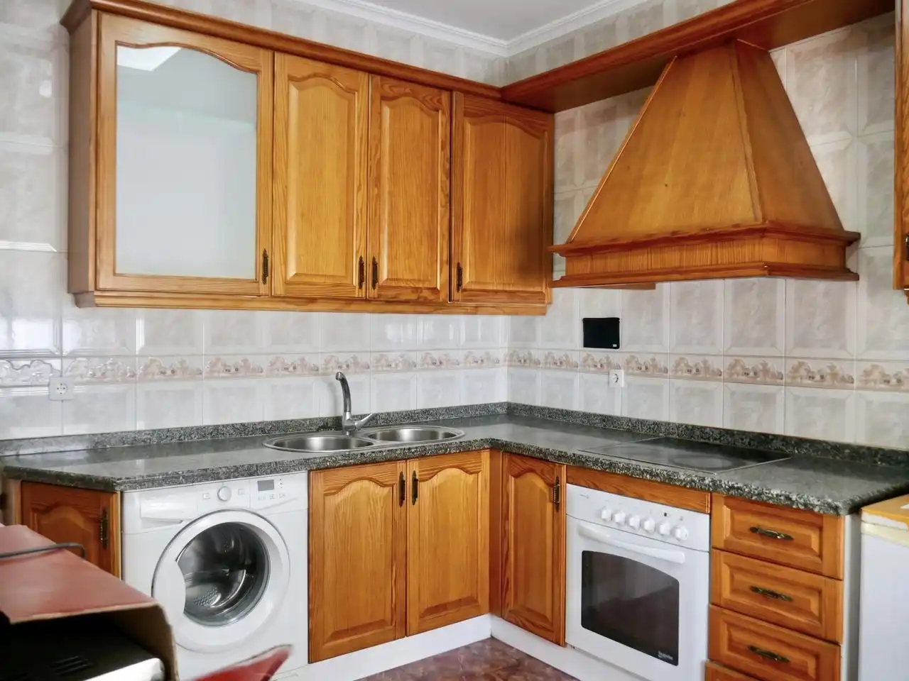 Kitchen of Flat for sale in Sevilla  with Air Conditioner and Furnished