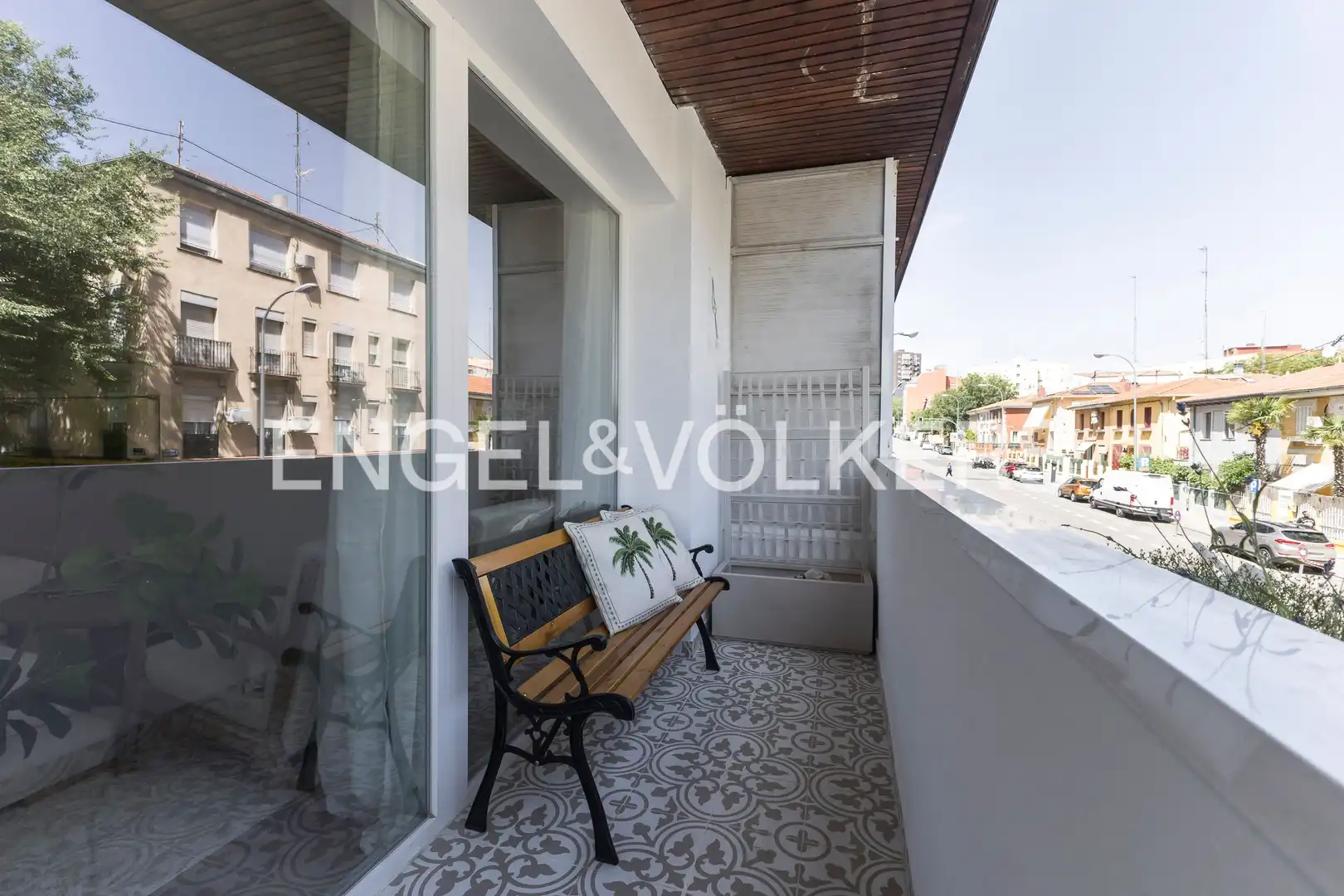 Balcony of Flat for sale in Madrid  with Air Conditioner, Heating and Parquet flooring