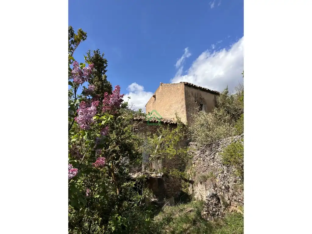 Vista exterior de Pis en venda en Josa i Tuixén